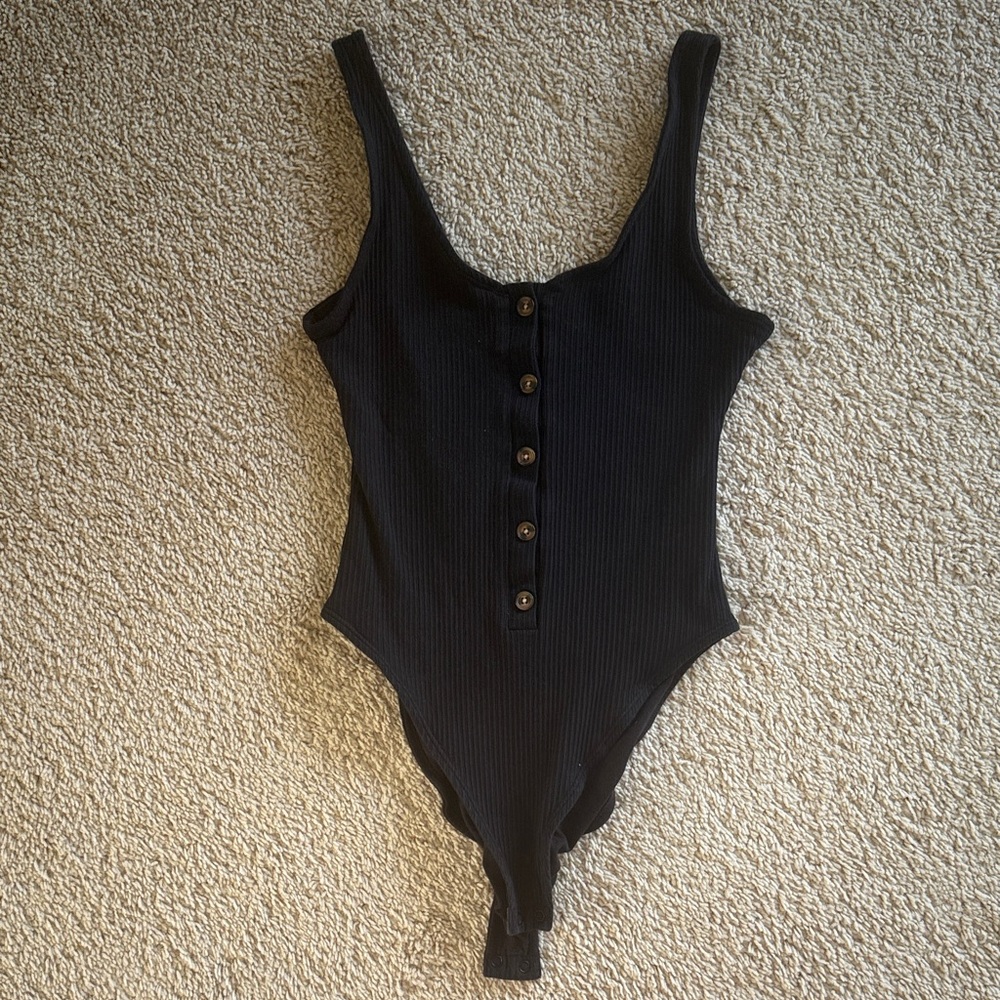 Good American Black Ribbed Bodysuit